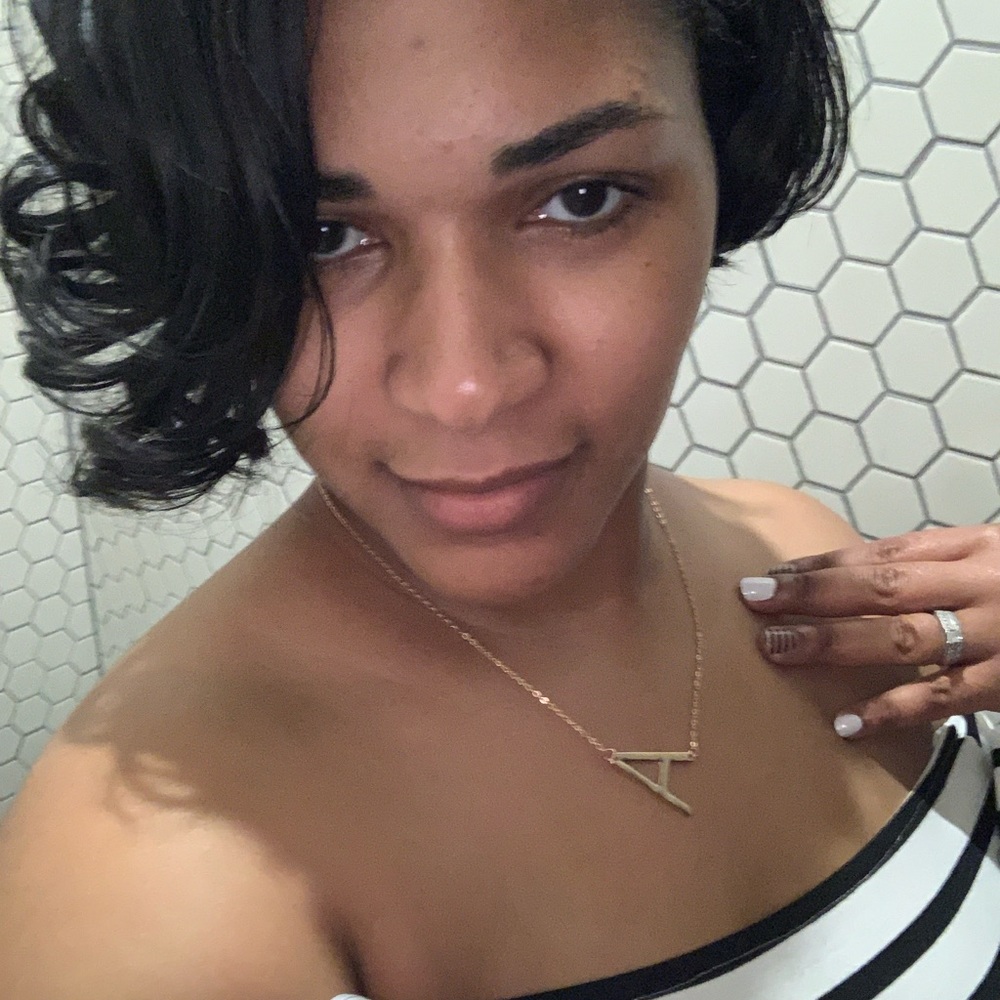 Meet your Posher, Danae